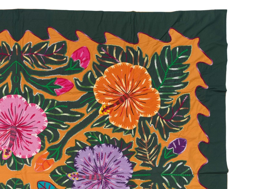 Tungane Broadbent and Vereara Maeva-Taripo Kaute (Hibiscus) (detail) 2019. Cotton thread, cotton sheeting. Collection of Christchurch Art Gallery Te Puna o Waiwhetū, purchased 2022